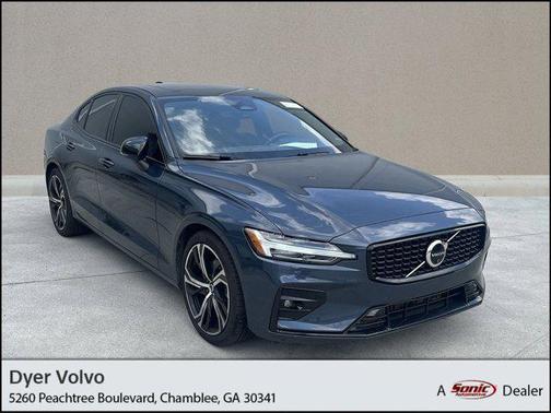 2024 Volvo S60 B5 Ultimate Dark Theme