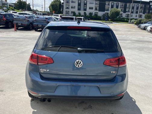 2016 Volkswagen Golf TSI SE 4-Door