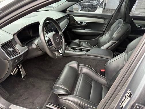 2019 Volvo V90 T5 R-Design