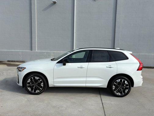2026 Volvo XC60 B5 Plus