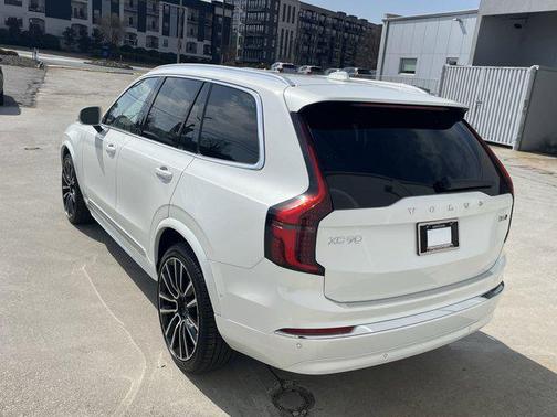 2025 Volvo XC90 B6 Ultra