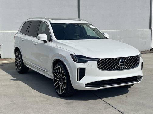 2025 Volvo XC90 B6 Ultra