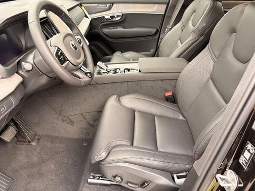 2026 Volvo XC90 Ultra, B5 AWD Gas (mild hybrid), Gasoline, Bright, 6 Seats