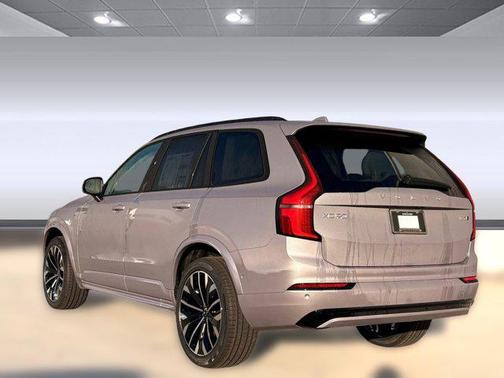 2026 Volvo XC90 B6 Ultra Dark Theme 7-Seater