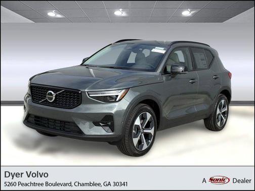 2026 Volvo XC40 B5 Plus