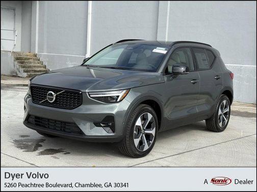2026 Volvo XC40 B5 Plus