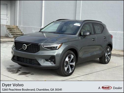 2026 Volvo XC40 B5 Plus