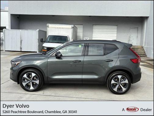 2026 Volvo XC40 B5 Plus