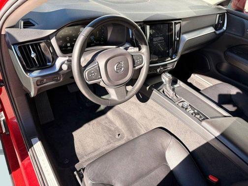 2019 Volvo S60 T6 Momentum