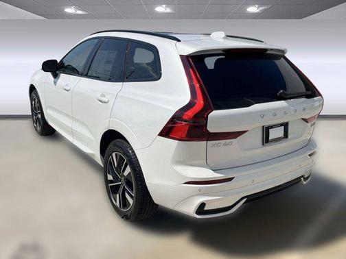 2026 Volvo XC60 B5 Core