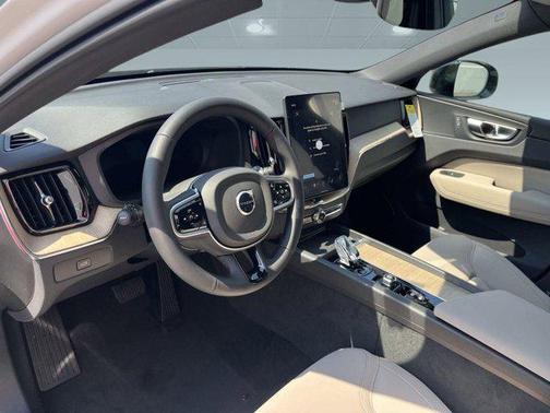 2026 Volvo XC60 B5 Core