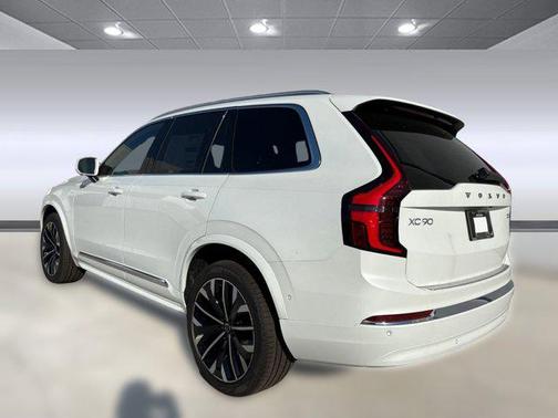 2026 Volvo XC90 B6 Plus 7-Seater