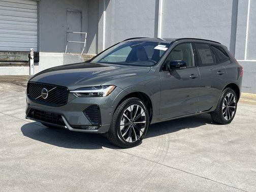 2026 Volvo XC60 B5 Plus