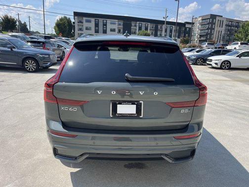 2026 Volvo XC60 B5 Plus