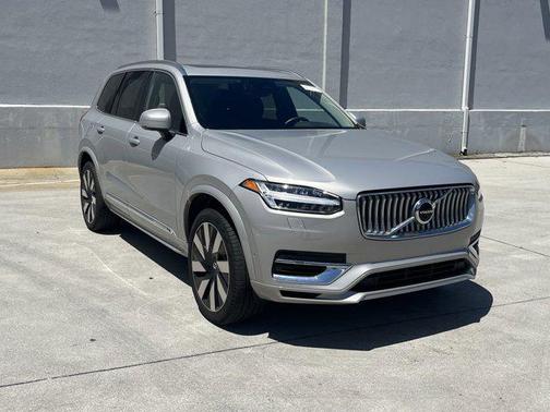 2024 Volvo XC90 Recharge Plug-In Hybrid T8 Plus Bright Theme 7-Seater