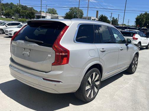 2024 Volvo XC90 Recharge Plug-In Hybrid T8 Plus Bright Theme 7-Seater