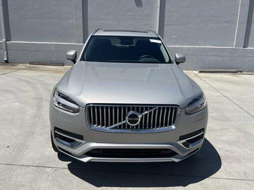 2024 Volvo XC90 Recharge Plug-In Hybrid T8 Plus Bright Theme 7-Seater