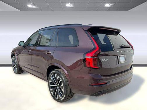 2026 Volvo XC90 B6 Ultra Dark Theme 7-Seater