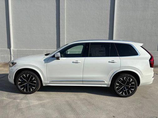 2026 Volvo XC90 B6 Plus 7-Seater