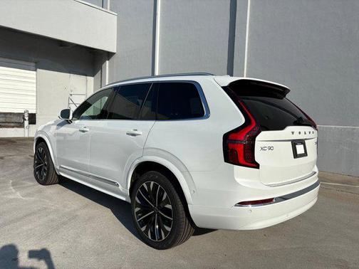 2026 Volvo XC90 B6 Plus 7-Seater
