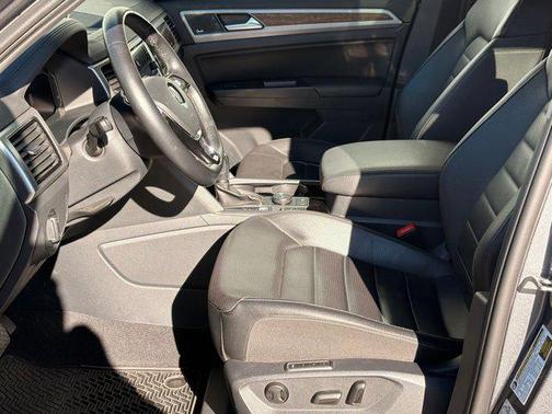 2019 Volkswagen Atlas 3.6L SEL Premium