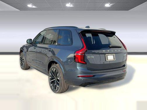2026 Volvo XC90 B6 Ultra Dark Theme 7-Seater