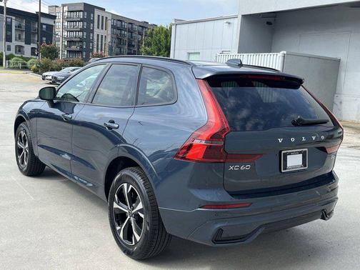 2026 Volvo XC60 B5 Core