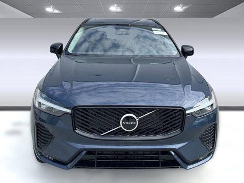 2026 Volvo XC60 B5 Core