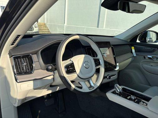2026 Volvo XC90 B5 Ultra 7-Seater