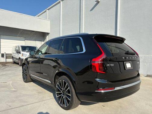 2026 Volvo XC90 B5 Ultra 7-Seater