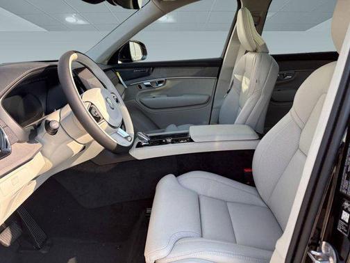 2026 Volvo XC90 B5 Ultra 7-Seater