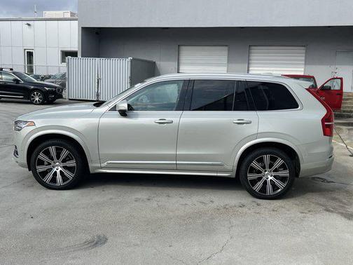 2022 Volvo XC90 T6 Inscription