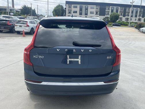 2024 Volvo XC90 B5 Plus Bright Theme