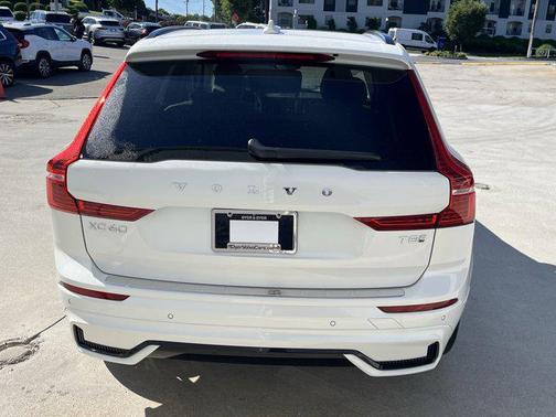 2025 Volvo XC60 Plug-In Hybrid T8 Ultra