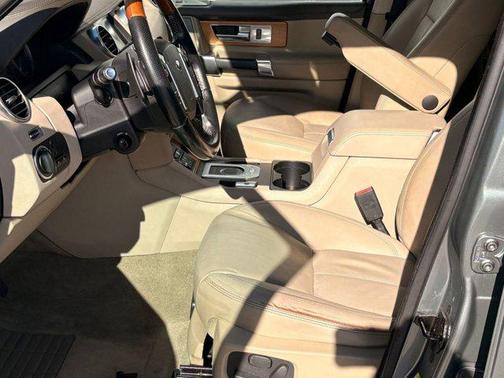 2015 Land Rover LR4 Base