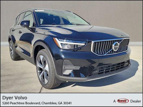2025 Volvo XC40 B5 Core Bright Theme