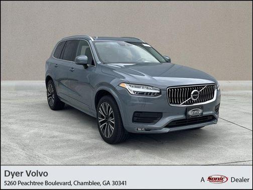 2022 Volvo XC90 T6 Momentum