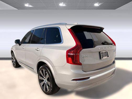 2024 Volvo XC90 B5 Plus Bright Theme
