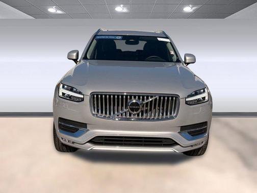 2024 Volvo XC90 B5 Plus Bright Theme