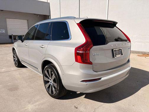 2024 Volvo XC90 B5 Plus Bright Theme