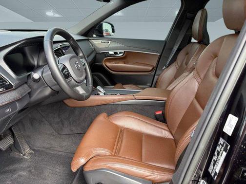 2023 Volvo XC90 B6 Ultimate 7-Seater