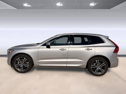 2018 Volvo XC60 T5 Momentum