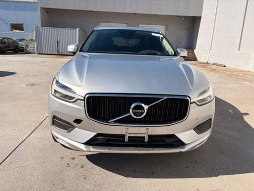 2018 Volvo XC60 T5 Momentum