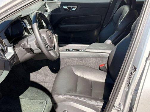 2018 Volvo XC60 T5 Momentum