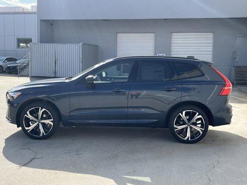 2025 Volvo XC60 B5 Ultra