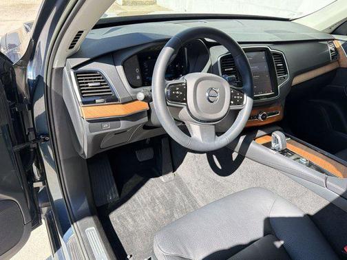 2023 Volvo XC90 B6 Plus 7-Seater