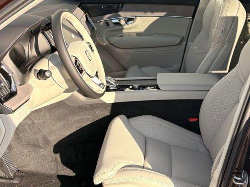 2026 Volvo XC90 Plug-In Hybrid Ultra Dark Theme, T8 AWD, Electric/Gasoline, 7 Seats