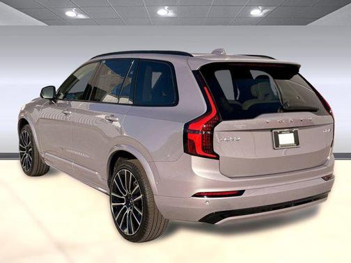 2026 Volvo XC90 B6 Ultra Dark Theme 6-Seater