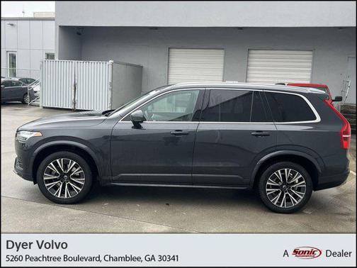 2022 Volvo XC90 T5 Momentum