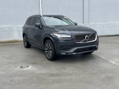 2022 Volvo XC90 T5 Momentum